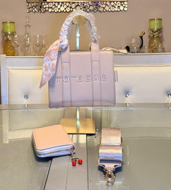 The Petite Luxe Tote Set