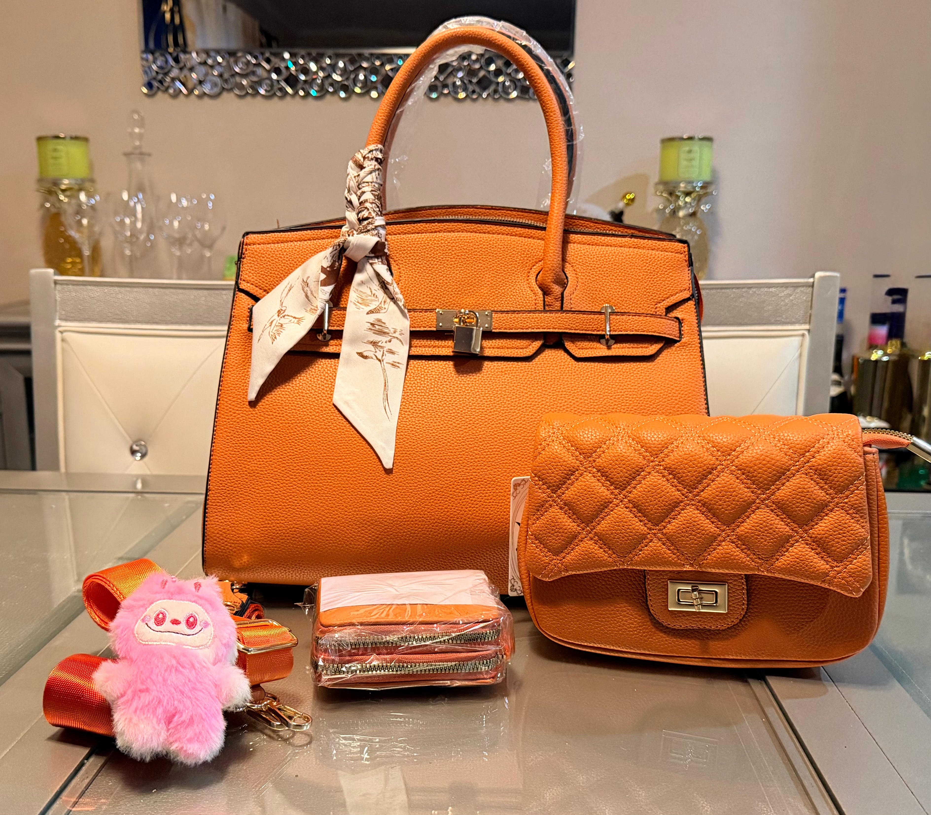 Elegant Structured Tote Set with Quilted Crossbody & Accessories